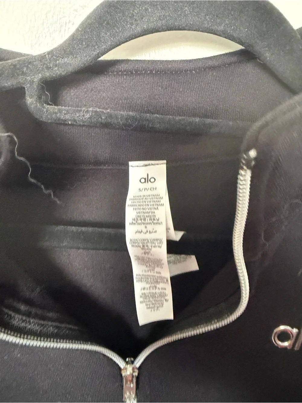 NWT Alo Yoga Accolade 1/4 Zip Pullover - Black